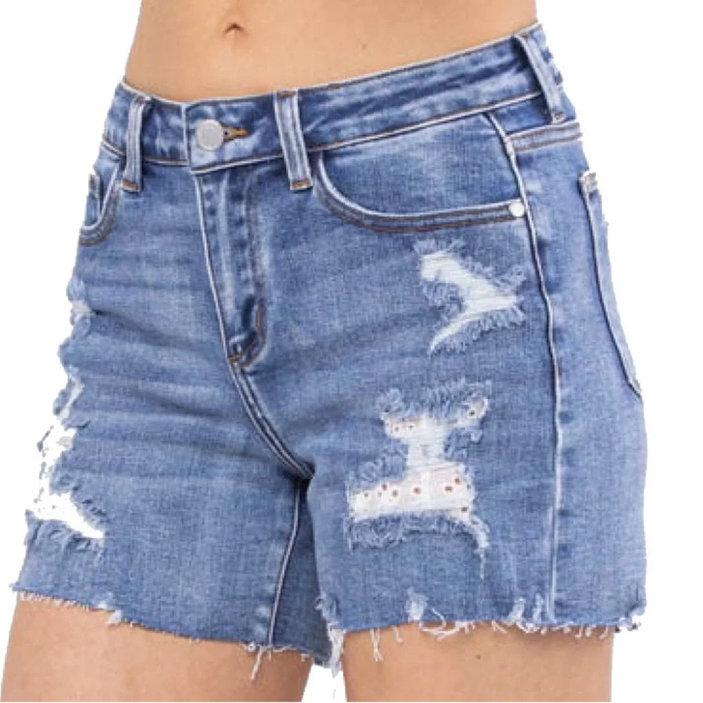 Judy Blue Distressed Eyelet Lace Patched Denim Jean‎ Plus Size Shorts